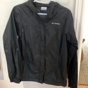 Columbia black windbreaker size SMALL